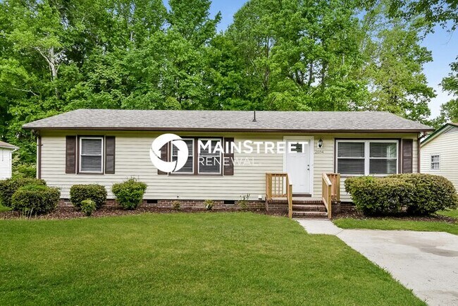 Primary Photo - 3 Bedroom Pet-Friendly Home in GREENSBORO,...