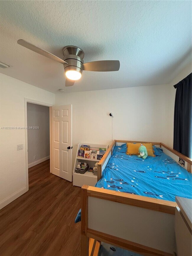 Building Photo - 4422 Foxtail Ln