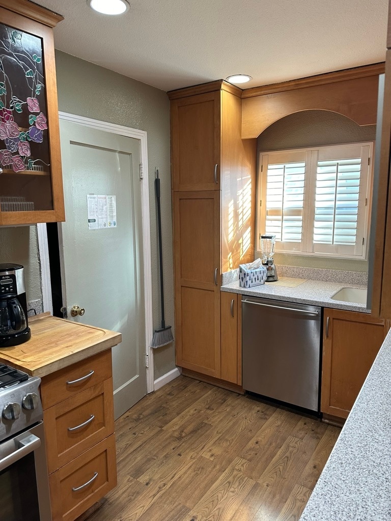Kitchen - 5966 11th Ave