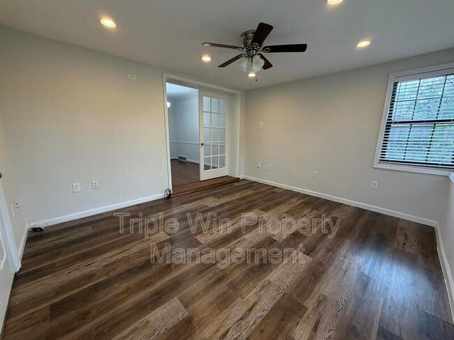 Building Photo - 1045 N Florissant Rd