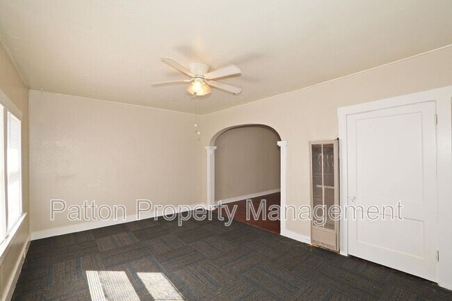 Building Photo - 2216 S Polk St