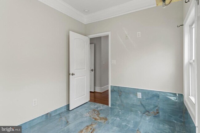 Building Photo - 3709 Forestdale Ave