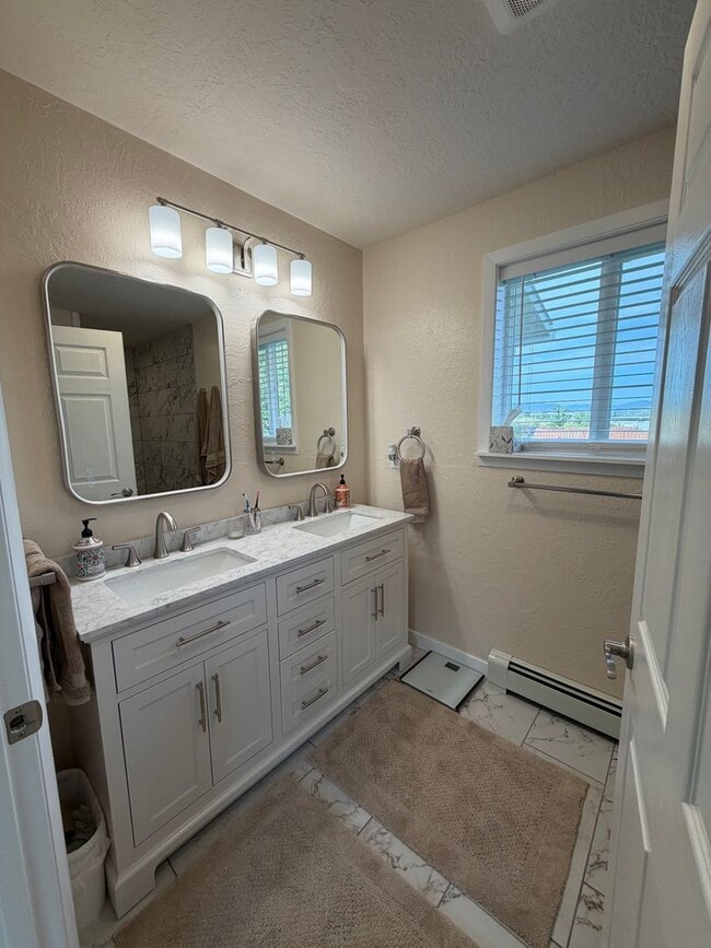 Building Photo - 2655 Toney Dr