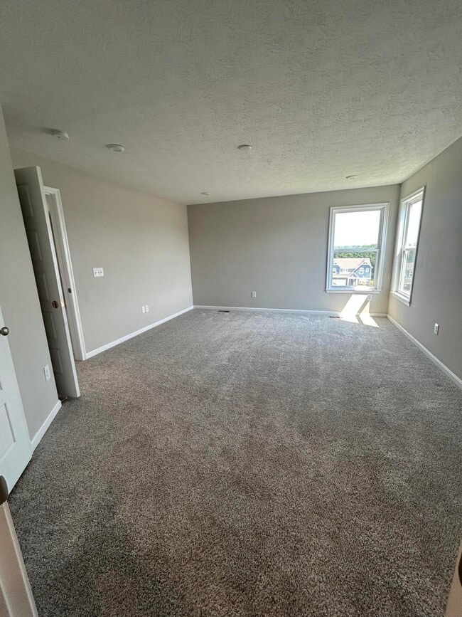 Building Photo - 10561 Elderberry Ln