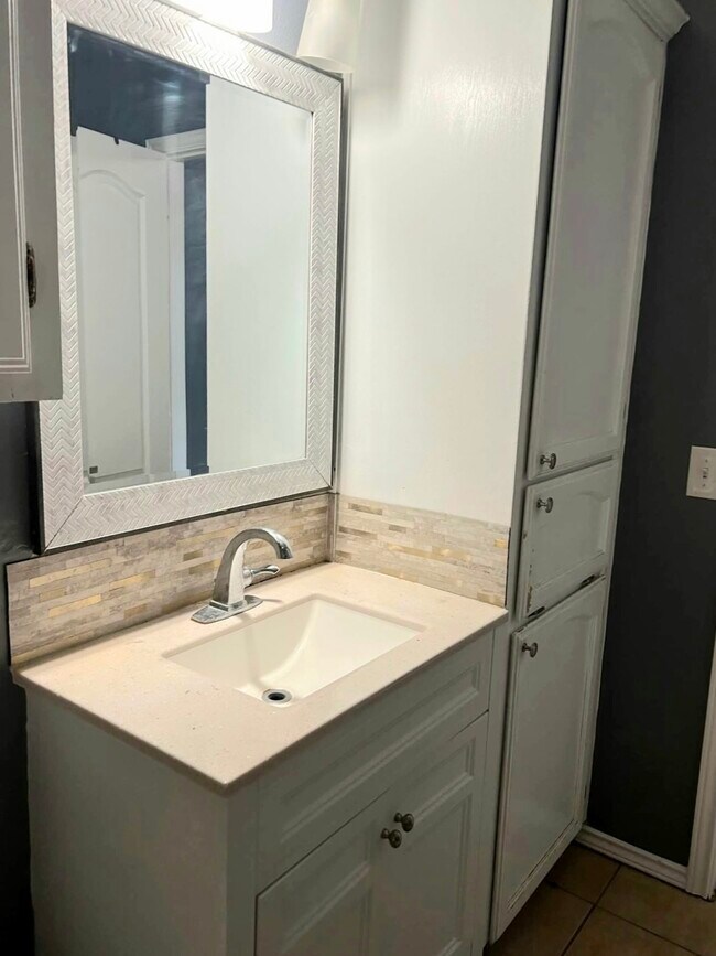 Building Photo - 4plex Edinburg