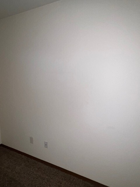 Building Photo - 2025 Aaron Dr