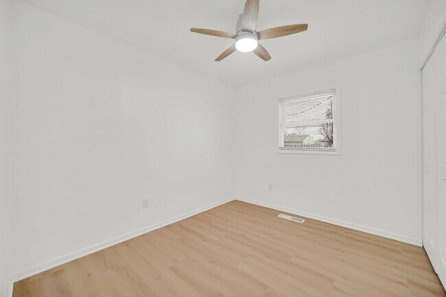 Building Photo - 3 Bedroom 1 Bathroom House for Rent!