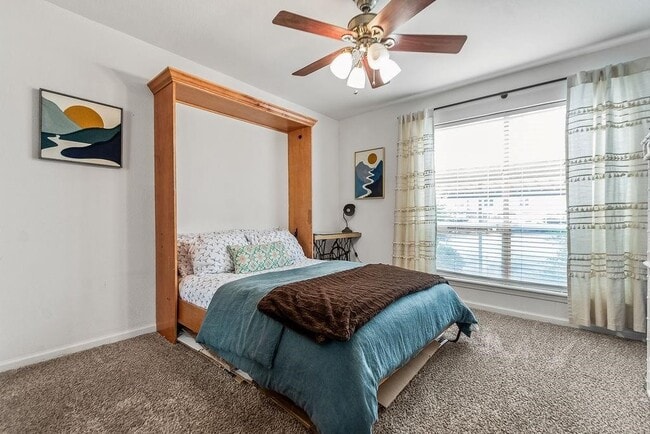 Building Photo - 5005 Georgi Ln