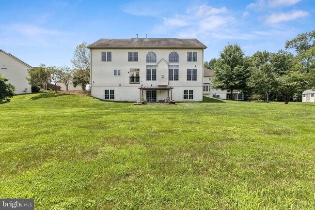 Building Photo - 26368 Strathaven Ct