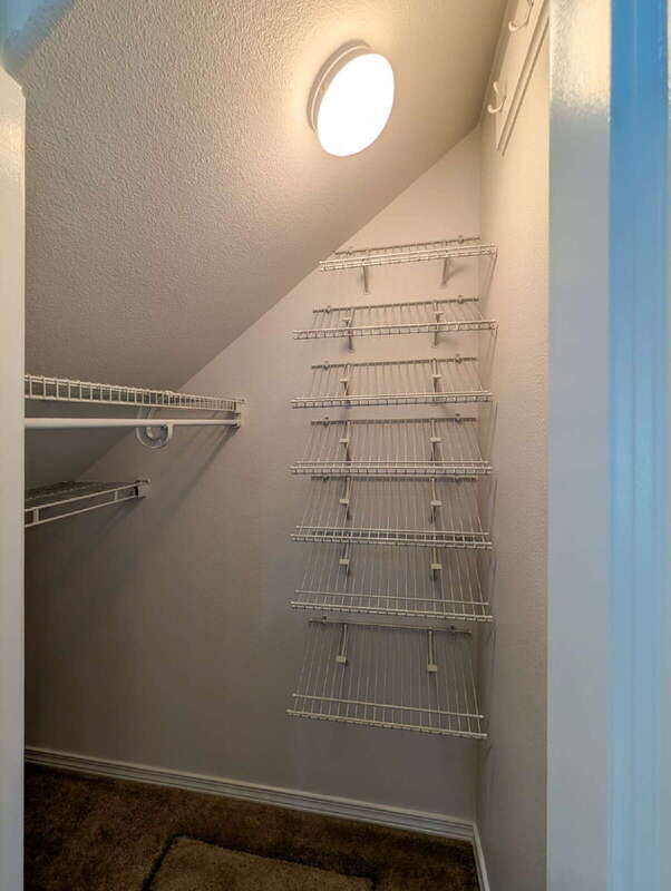 Building Photo - 11625 Center Rd