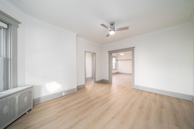 Building Photo - 22 Webster Ave