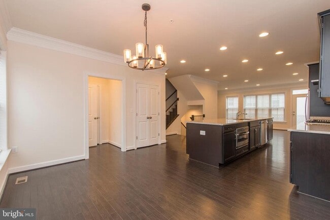 Building Photo - 14337 Potomac Heights Ln