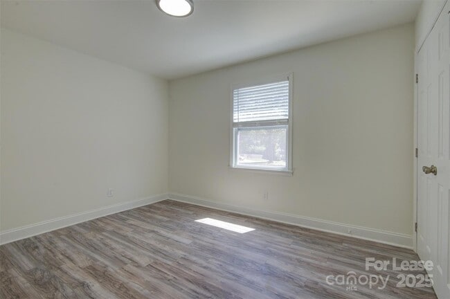 Building Photo - 3900 Rhodes Ave