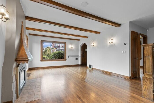 Building Photo - Stunning Air Conditioned 1931 Tudor in Coveted Admiral w/ Views