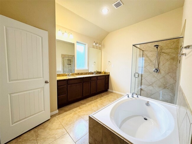 Building Photo - 23607 Tirino Shores Dr