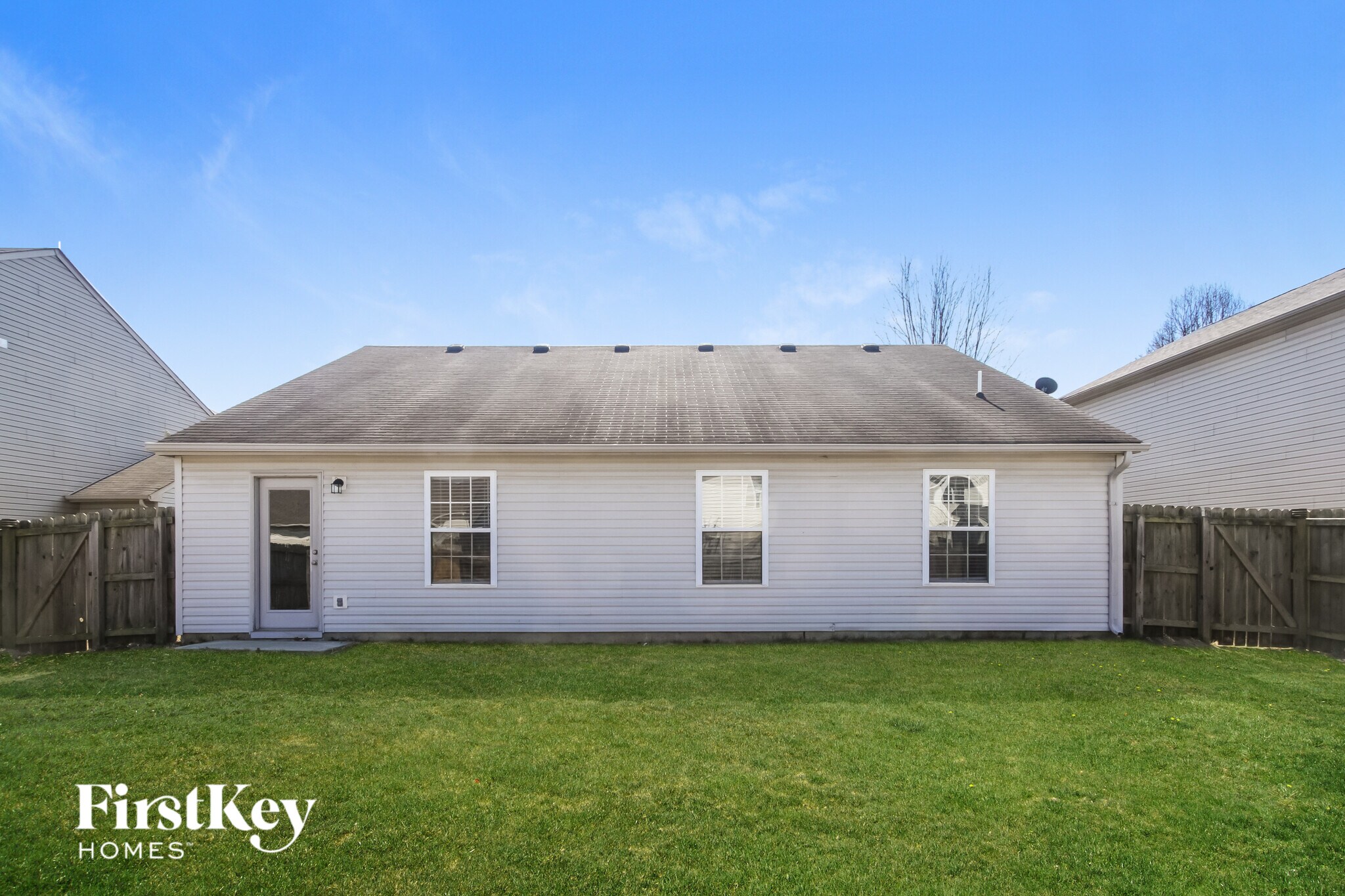 Building Photo - 9762 Trail Dr