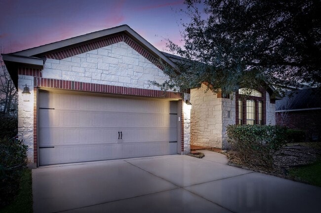 Building Photo - 171 Black Swan Pl