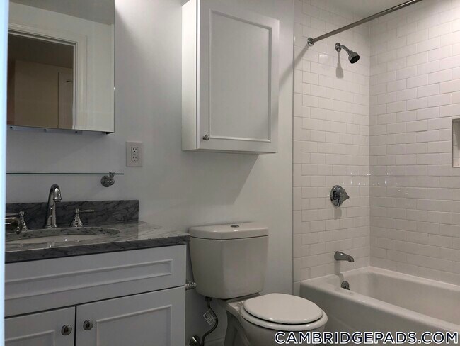 Building Photo - 22 Chauncy St