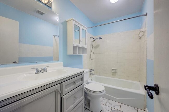 Building Photo - 1401 Mills Meadow Dr