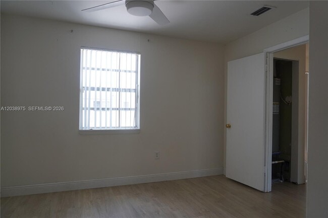 Building Photo - 9132 SW 148th Ct