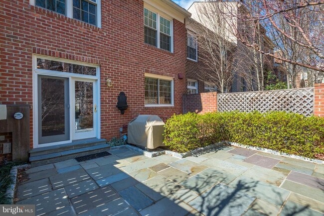 Building Photo - 3911 Ivy Terrace Ct NW