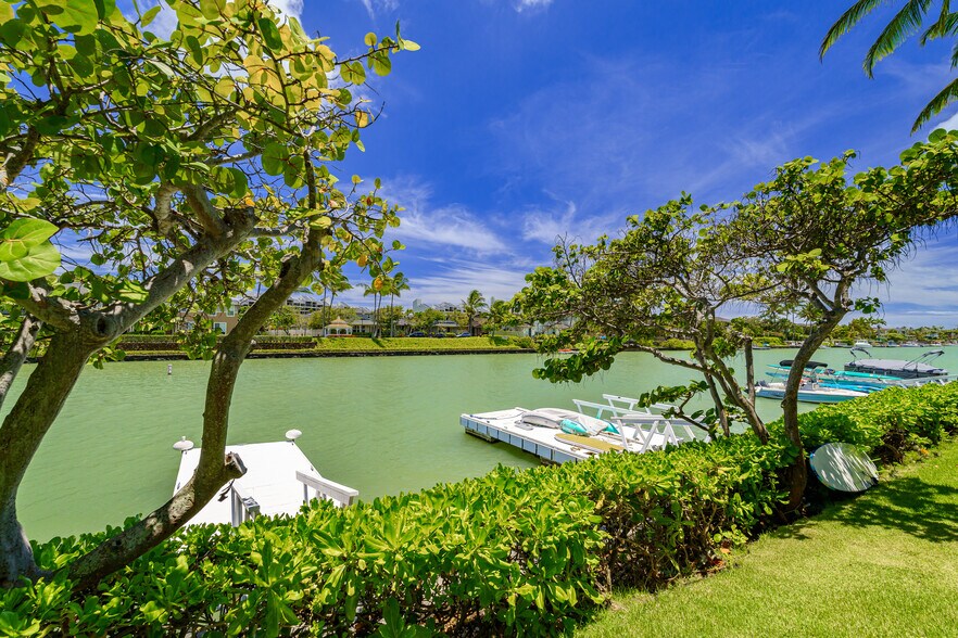Building Photo - 7007 Hawaii Kai Dr