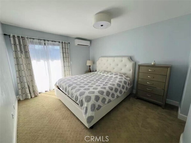 Building Photo - 10982 Roebling Ave