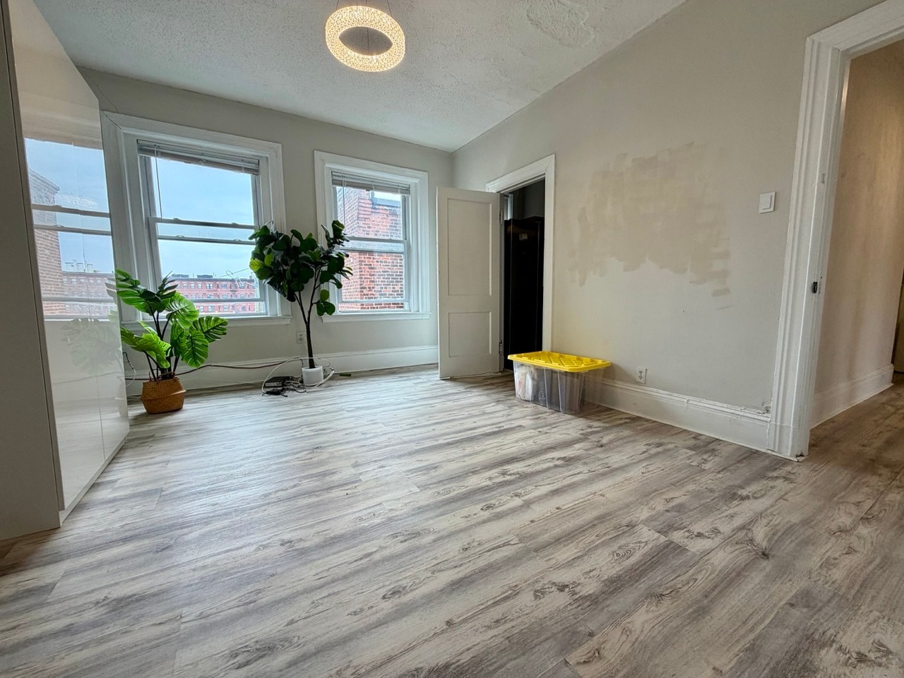 Building Photo - 14 Glenville Ave