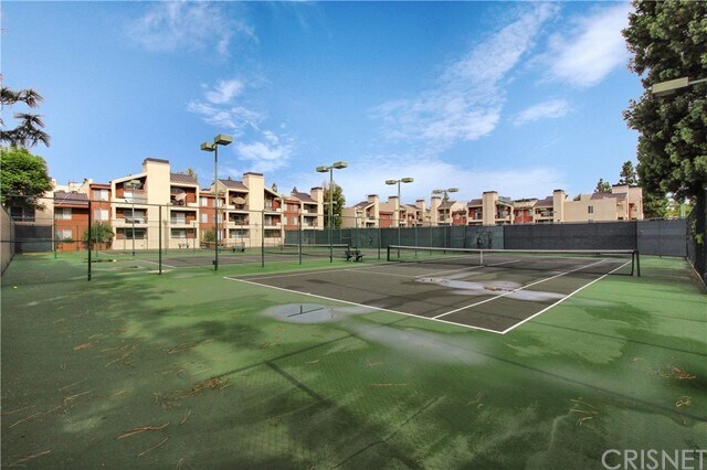 Building Photo - 21520 Burbank Blvd
