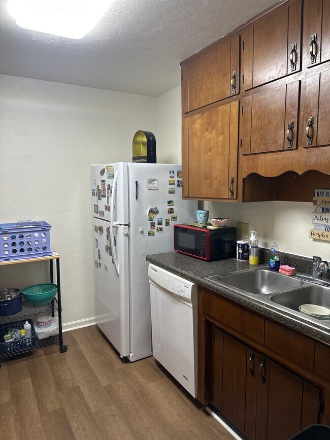 Building Photo - 3708 Donovan Dr