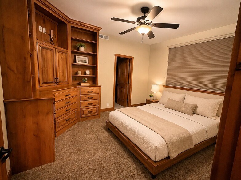 Building Photo - 2098 Lamb Ln