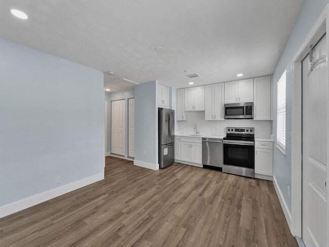 Building Photo - 338 Walton Blvd