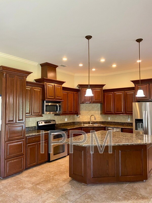 Building Photo - 5602 Wild Laurel
