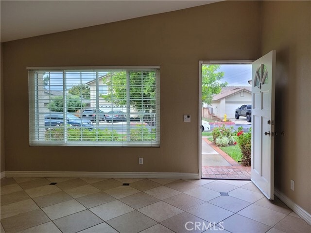 Building Photo - 775 Falcon View St