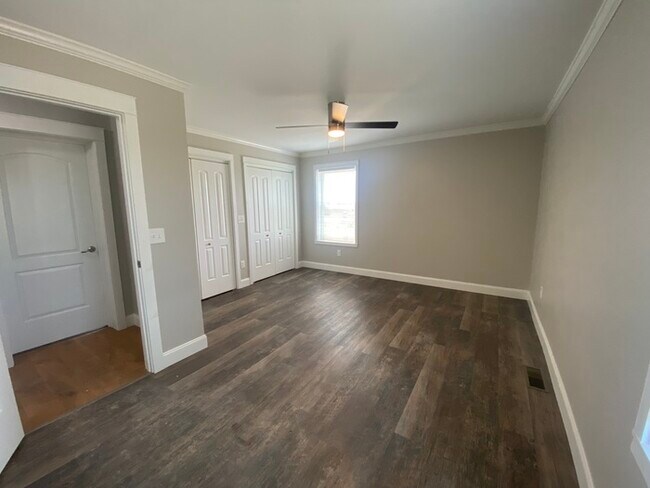 Building Photo - Brand new construction 5 bedroom 3 bath wi...