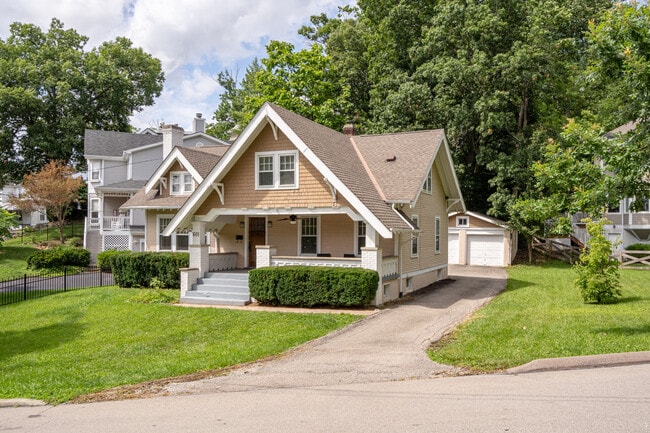 Building Photo - 601 Rushton Rd