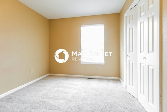 Building Photo - 3 Bedroom Pet-Friendly Home in Kansas City, MO with Main Street Renewal