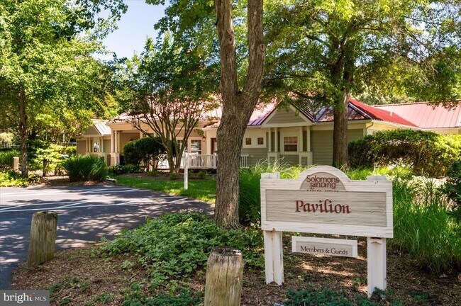 Building Photo - 921 Spinnaker Way