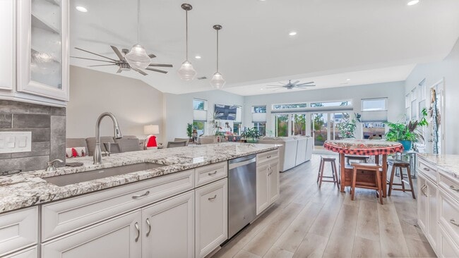 Building Photo - Bridgeport - Waterfront Rental