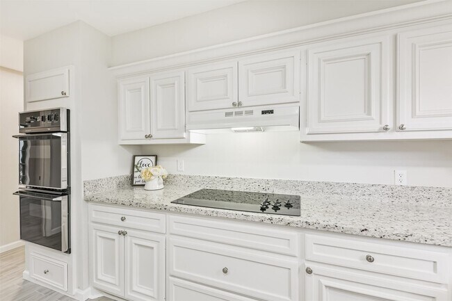 Building Photo - 12415 Pantano Drive