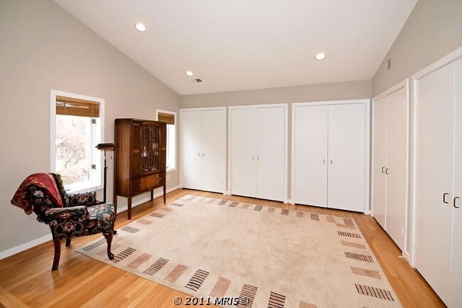 Building Photo - 10304 Snowpine Way