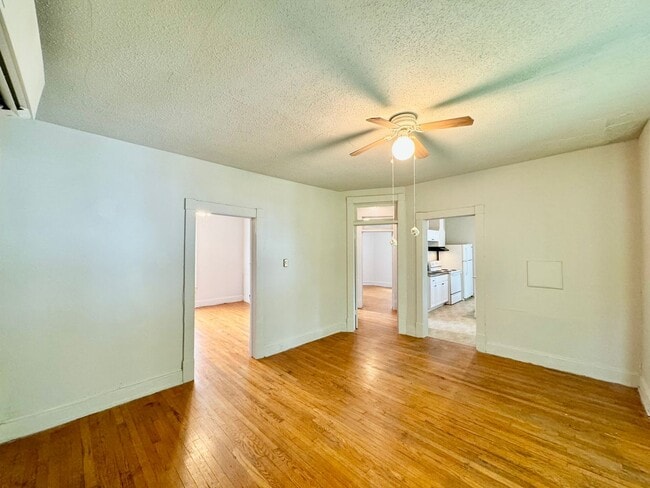 Building Photo - 215 N Mecklenburg Ave