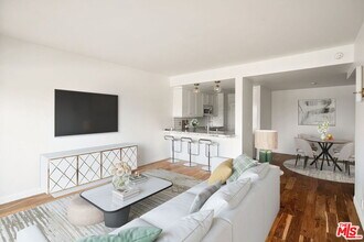 Building Photo - 1155 N La Cienega Blvd