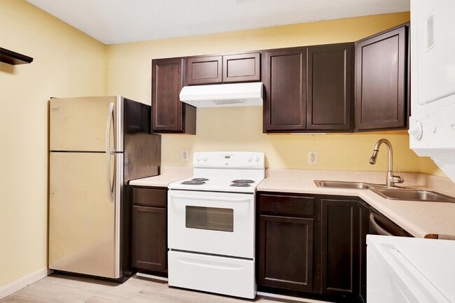 Building Photo - 1512 Oriole Ln