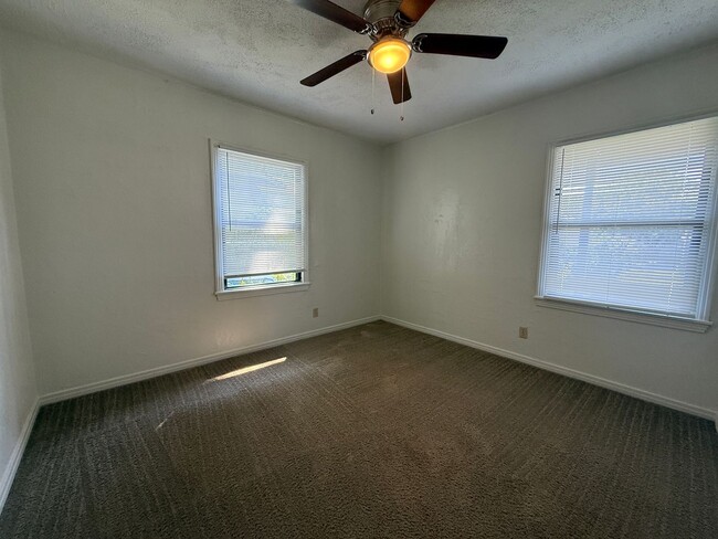 Building Photo - 1301 E Avenue H