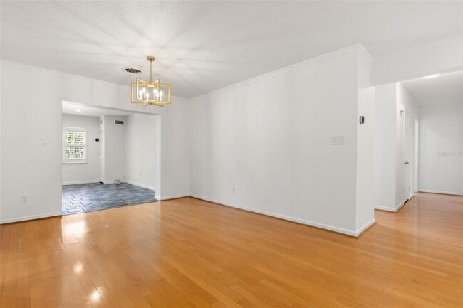 Building Photo - 1711 Chestnut Ave