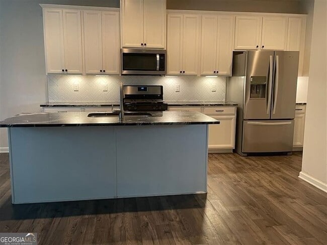 Building Photo - 1809 Parkades Path