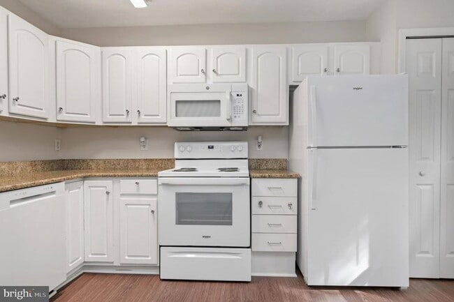 Building Photo - 9700 W Midland Way