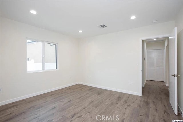 Building Photo - 10424 Woodley Ave