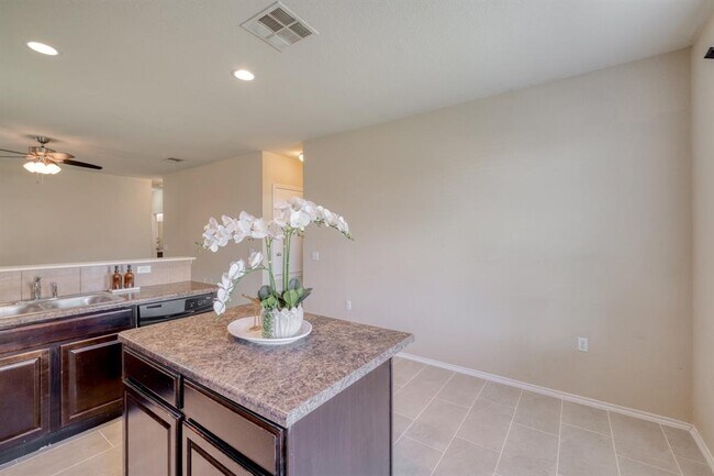 Building Photo - 5704 Levenwood Ln